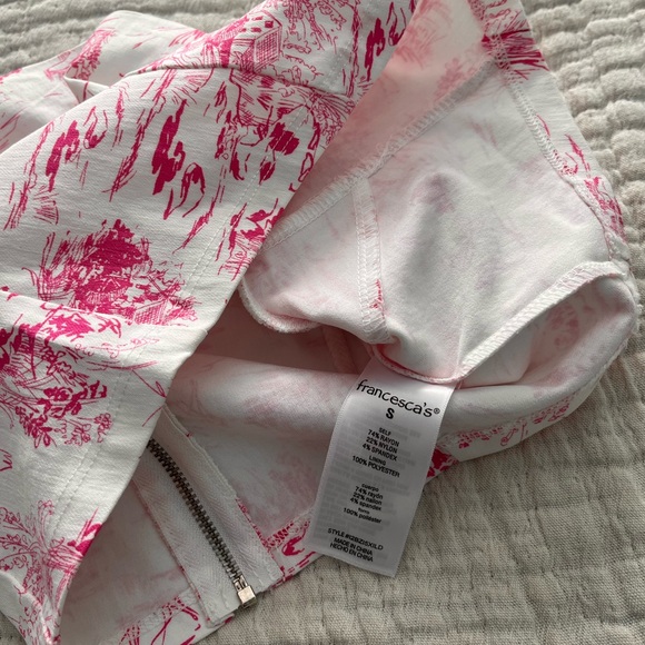 Francesca's Collections Pink and White Patterned Top S - Picture 8 of 8